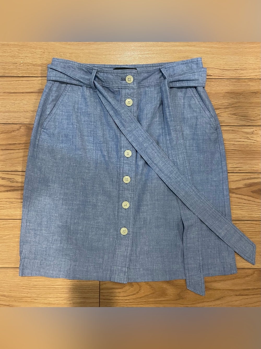 Talbots Light Blue Chambray Button-Front Belted Skirt size 2 cotton